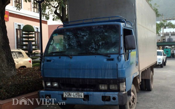 Các chủ buôn vận chuyển thuốc lá 555 lậu từ Trung Quốc vào địa phận tỉnh Quảng Ninh chủ yếu bằng xuồng lớn được lắp từ 4 đến 8 máy công suất lớn (1000 - 2000CV).