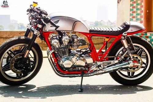 Honda CB750F đời 1981 của Garage Tự Thanh Đa là ví dụ điển hình. Tuy nhiên, nó chỉ để…ngắm bởi không được phép lưu thông.