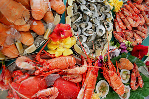 Thực phẩm chứa kẽm. Kẽm giúp khống chế sự sinh sôi và nảy nở của virut. Hệ miễn dịch của cơ thể chúng ta phụ thuộc vào kẽm giúp phòng chống nhiễm bệnh. Vì vậy bổ sung kẽm cũng là một cách để tăng cường sức đề kháng cho trẻ.