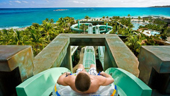 Công viên nước Aquaventure trên đảo Paradise, Bahamas với diện tích 141 mẫu vuông luôn sẵn sàng chào đón du khách đến với khu nghỉ dưỡng Atlantis.
