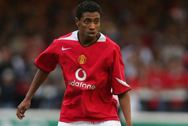 Kleberson được MU mua từ Atletico Paranaense vào năm 2003 với số tiền 6,5 triệu bảng. Nhưng cầu thủ này cũng không để lại được nhiều ấn tượng nên sau đó đã bị Manchester United cho ra đi dưới dạng tự do.