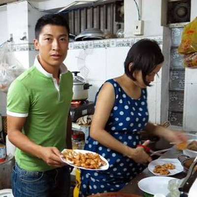 Nguyễn Mạnh Tú là cầu thủ ở trong thời kỳ bóng đá Việt Nam rơi vào "khủng hoảng", nên quyết định giải nghệ, về mở quán ăn cùng cô vợ Lâm Phương cũng khá nổi tiếng là điều mà nhiều bạn bè, người hâm mộ có thể đoán trước.