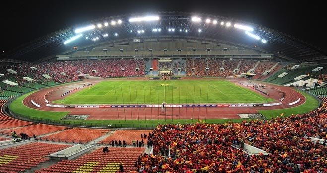Với lý do là mặt cỏ của sân Shah Alam tốt hơn sân Bukit Jalil.