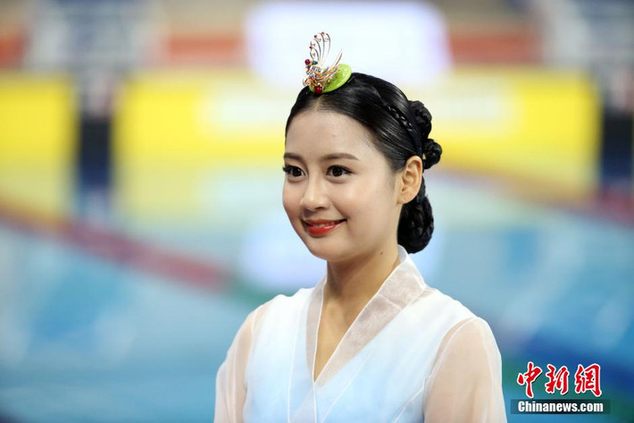 Xinh đẹp, rạng rỡ trong trang phục truyền thống của đất nước, những mỹ nhân Hàn tại Asiad 17 trở thành tiêu điểm của những ống kính phóng viên.