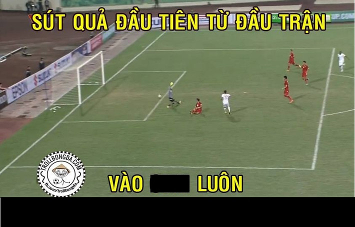Đây cũng là cơ hội đầu tiên của ĐT Indonesia trong hiệp một và họ đã thành công từ cú sút đầu tiên đó. Người làm tốt công việc này là cầu thủ Zamrun.