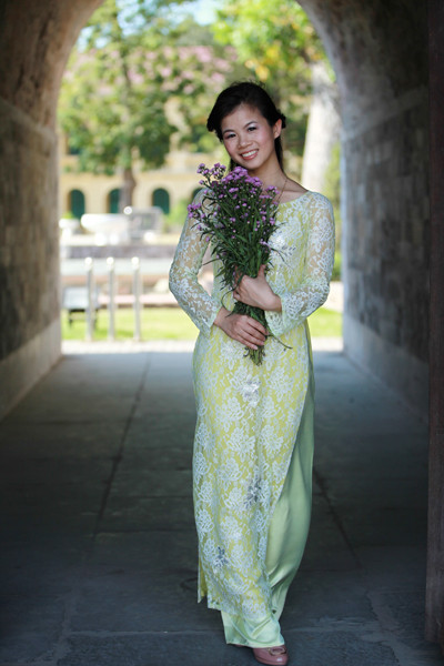 Thủy còn là một người năng nổ trong hoạt động Đoàn, Đội. Năm 2008, với ngôi vị thủ khoa đầu vào, Thủy là sinh viên duy nhất được kết nạp vào Đảng. Cô là bí thư chi Đoàn năng nổ trong các hoạt động văn nghệ, làm MC dẫn chương trình, biên tập viên của tờ báo ngành "Người cảnh sát trẻ"... Đến năm 2013, Thủy một lần nữa giành ngôi thủ khoa của Học viện Cảnh sát.