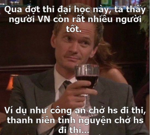 Những gương người tốt, việc tốt cũng được các sĩ tử điểm qua khi năm nay những hoạt động tình nguyện giúp đỡ bên lề kỳ thi đại học diễn ra hết sức sôi nổi.
