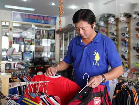 Sau thời gian dành cho đội bóng, HLV của đội bóng sông Hàn này muốn khi giải nghệ sẽ đầu tư nhiều hơn nữa cho cửa hàng của mình.