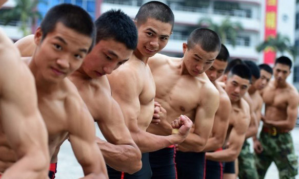 Cuộc thi sẽ bao gồm 3 nội dung. Đầu tiên là màn biểu diễn thể hình, phô trương cơ bắp...