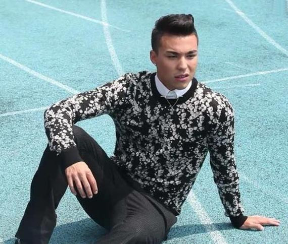 Ngoài bóng đá, tuyển thủ Thái Lan này cũng nhận được rất nhiều lời mời vào làm mẫu thời trang.