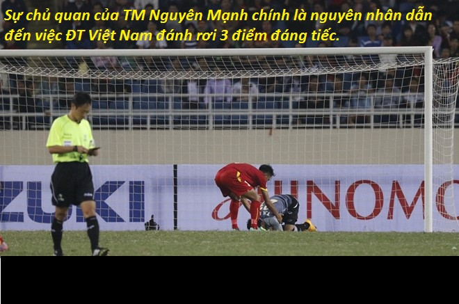 Nhưng ở những phút cuối trận, chính sự chủ quan của thủ môn Nguyên Mạnh đã cướp đi 3 điểm của ĐT Việt Nam. Nước mắt đã lăn trên gò má của thủ thành này. Ảnh: Zing.