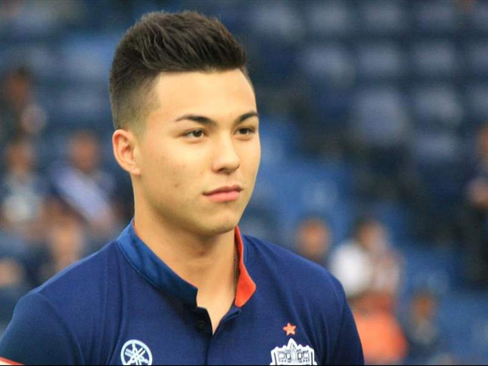 Chappuis sinh ra ở Thụy Sĩ, có bố là người Thụy Sỹ và mẹ người Thái Lan.