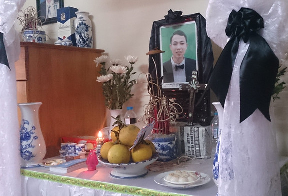Nhưng, cái kết không có hậu đã xảy ra với câu chuyện tình cổ tích này. Ngày 13/11/2014, chỗ dựa cuối cùng của chị Loan là anh Vượng đã rời xa chị Loan vì một tai nạn giao thông. Ảnh: Giadinh&Xahoi.
