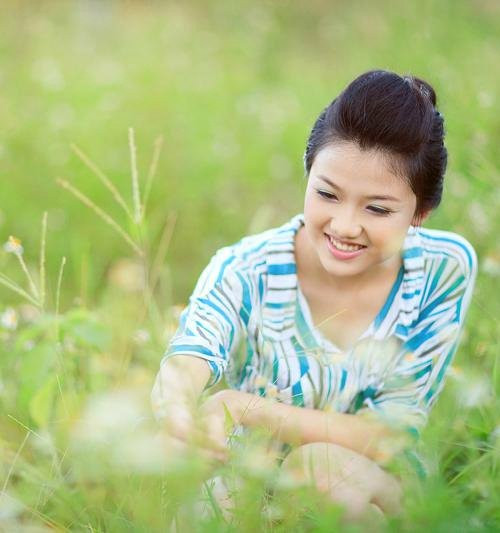 Thủ khoa trường ĐH Sân khấu điện ảnh là Lương Huyền Thanh, học sinh trường THPT Hàm Rồng (Thanh Hóa), ở kỳ thi đại học vừa qua Huyền Thanh đã đạt tổng điểm 25,5 điểm. Ảnh VTC.