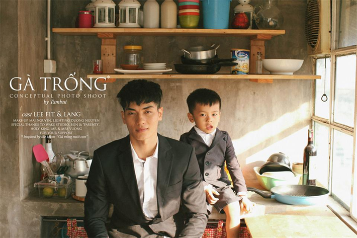 Rất nhanh chóng, bộ ảnh đã gây chú ý lớn đối với công chúng bởi ý tưởng độc áo và diễn xuất có thần của 2 người mẫu. Khác với những ông bố bình thường, ông bố đơn thân trong bộ ảnh là một ông bố trẻ tuổi, ngoại hình bảnh bao và có cả thân hình 6 múi hoàn hảo.