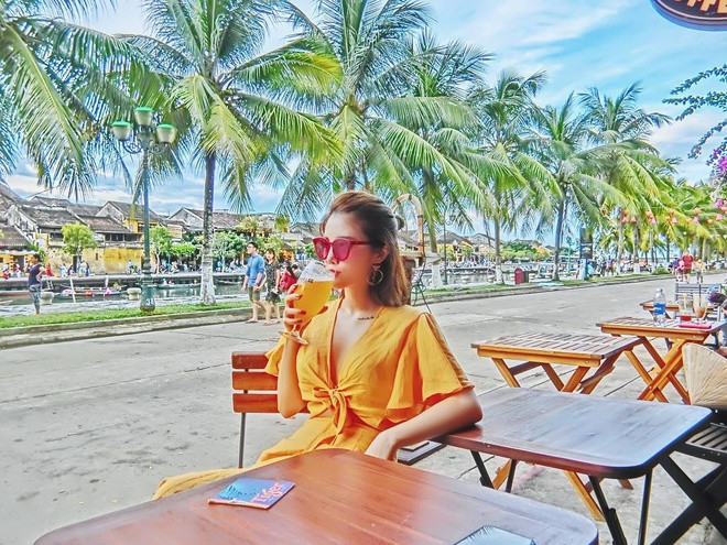 Thành công trong công việc, hạnh phúc với hôn nhân, Claret Giang Lê hài lòng với những gì mình có. Ảnh: Zing, Eva