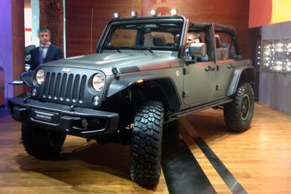 Jeep Wrangler có thể không phù hợp với sở thích của nhiều người. Nhưng đây cũng là một chiếc xe khá được bởi khả năng vận hành trơn tru trên địa hình trắc trở.