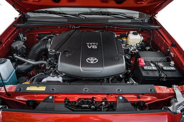 Xe vận hành nhờ động cơ VVT-I V6 tiên tiến nhất phát triển bởi nhà sản xuất Toyota.