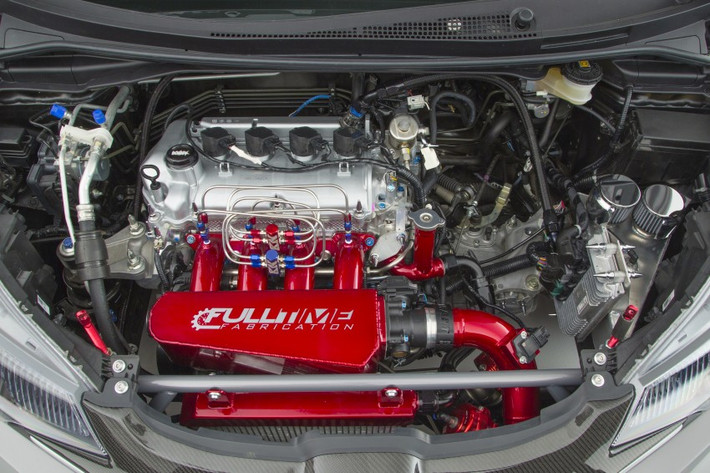 Với động cơ cực khỏe, Honda Jazz tự tin là mẫu xe thể thao đẳng cấp, lấn át những đối thủ khác cùng xuất hiện tại triển lãm xe lần này.