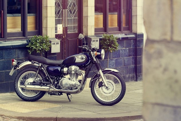 Kawasaki W800 là dòng mô tô nổi tiếng mang phong cách cổ điển. Mặc dù đã có khá nhiều phiên bản khác nhau trên thị trường châu Á nhưng nhà sản xuất vẫn chưa có ý định khai thác sang thị trường Mỹ. Đó là lí do vì sao người Mỹ không có cơ hội được trải nghiệm chiếc xe này.