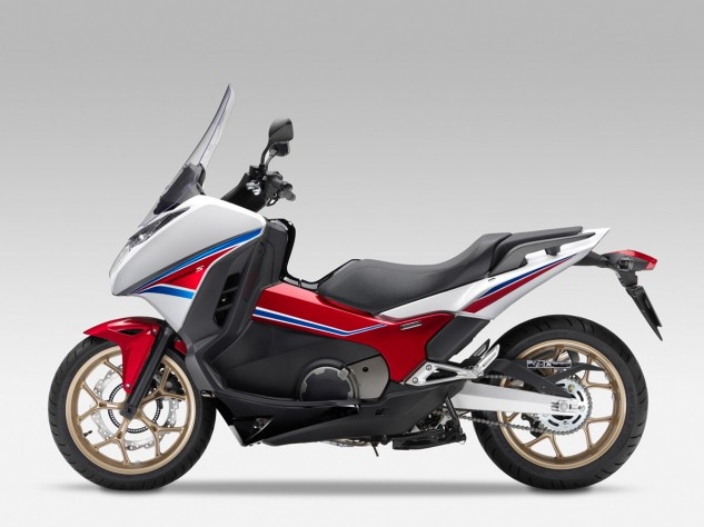 NC750D là chiếc xe thứ 2 của Honda gia nhập hội “nói không với nước Mỹ”. Đây là một trong những chiếc xe 2 bánh tuyệt vời, vận hành bởi động cơ Tuabin đôi dung tích 745cc, công suất 55 mã lực.