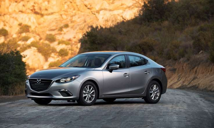Mazda3/Mazda6 2014 dành cho những ai đang muốn sở hữu một chiếc xe nhỏ gọn, thấp. Mazda3 đã được cải thiện hoàn toàn về thiết kế từ phiên bản 2013, trong khi Mazda6 sở hữu không gian rộng, đáp ứng nhu cầu một bộ phận khách hàng.