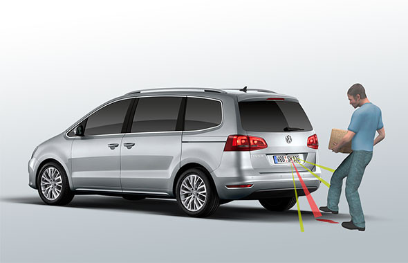 8) Dễ mở, dễ đóng: Hệ thống đóng mở dễ dàng “Easy Close system" là một tiến bộ tuyệt vời. Một khi hệ thống này được kích hoạt, việc mở các khoang cửa sẽ tự động và dễ dàng hơn.