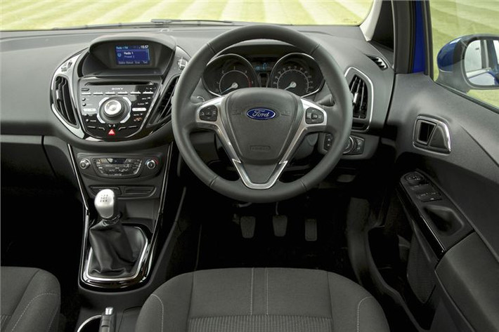 Nhiều khách hàng cho biết, Ford B-Max đem lại cảm giác hết sức thoải mái khi điều khiển xe.