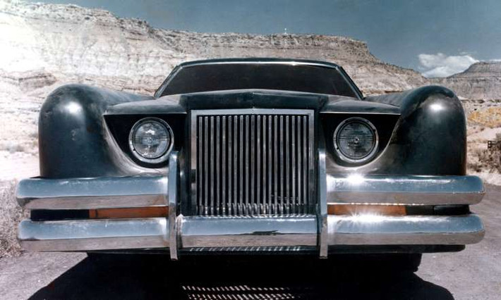 Lincoln Continental Mark III sắm vai một tên "sát nhân" trong bộ phim "The car". Bộ phim xoay quanh câu chuyện về một chếc xe sedan không người lái đã giết hại vô số người vô tội: người đi đường, cảnh sát, người quá giang... Mặc dù bộ phim không thực sự thành công nhưng sự xuất hiện của chiếc xe này lại vô cùng ấn tượng.