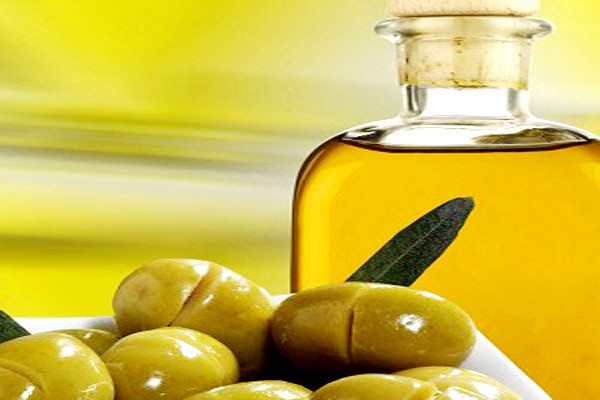 Vitamin E và C. Viatmin E và Vitamin C đều thuộc loại có thể giảm nhẹ những phản ứng oxy hóa do bức xạ máy tính gây ra, cũng giống như chúng khoác lên người chúng ta một lớp “áo chống bức xạ” vậy.