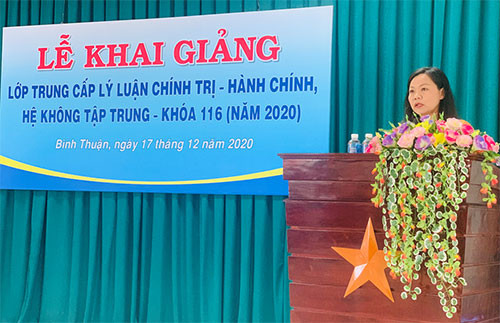 Bà Nguyễn Thị Thuận Bích, Phó chủ tịch HĐND tỉnh Bình Thuận khóa 10, tái đắc cử chức vụ Phó chủ tịch HĐND tỉnh khóa 11. Trước đó, ngày 31/3, HĐND tỉnh Bình Thuận (khóa 10) kỳ họp chuyên đề đã bầu bà Nguyễn Thị Thuận Bích giữ chức vụ Phó chủ tịch HĐND tỉnh Bình Thuận, nhiệm kỳ 2016 - 2021.