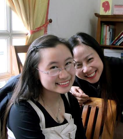 Trước khi được biết đến với thành tích này, nhiều người còn biết đến Minh Khuê như một cô học trò đa tài và rất năng động. Khuê từng giành giải Bạc tại cuộc thi Piano quốc tế Hàn Quốc, từng có một cuộc triển lãm cá nhân mang tên “Tình yêu của tôi” với 20 bức sơn dầu và 2 bức tranh lụa. Ngoài ra, Khuê còn tham gia rất nhiều các hoạt động tình nguyện, vì cộng đồng.