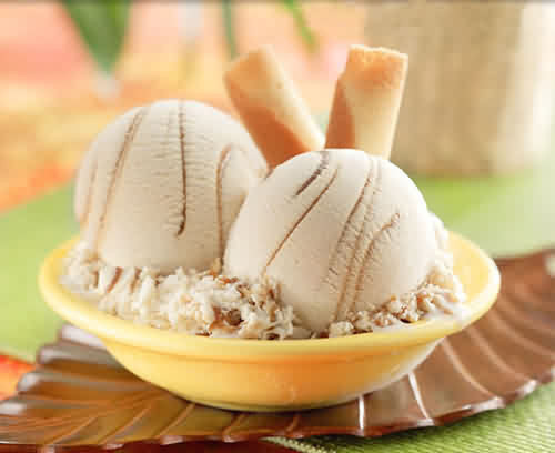 Ăn đồ ăn lạnh. Cho dù đó là mùa hè thì bạn cũng không nên cho bé ăn đồ lạnh trong bữa sáng. Nếu bạn ăn thực phẩm lạnh sẽ khiến lưu lượng máu trong cơ thể khó lưu thông… ảnh hưởng đến hệ tiêu hóa, lâu ngày dẫn đến táo bón, giảm sức đề kháng của cơ thể.