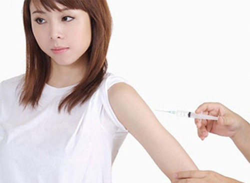Thời gian tiêm thuốc kích thích buồng trứng khoảng từ 10 – 14 ngày, tùy đáp ứng của từng người.