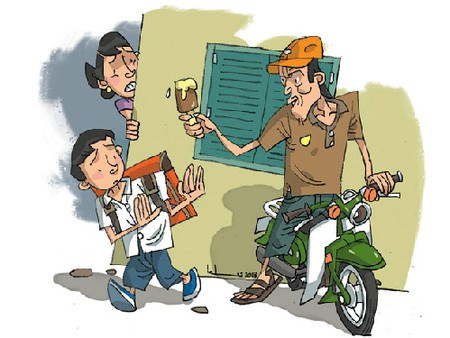 Cần dạy trẻ biết đề cao cảnh giác: Không đi một mình ở nơi tối tăm, vắng vẻ. Đi ra ngoài phải thông báo mấy giờ về, đi với ai, làm gì… Không về khuya. Không ở trong phòng kín một mình với người lạ. Không nhận tiền, quà hoặc sự giúp đỡ đặc biệt của người khác mà không rõ lý do. Không đi nhờ xe người lạ.