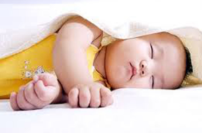 Để đảm bảo an toàn, CDC khuyến cáo nên sử dụng điều hòa kết hợp với việc thường xuyên giữ ẩm. Không để trẻ nhỏ hay vật nuôi phơi nắng trực tiếp. Đặc biệt, đối với những người cao tuổi và có vấn đề sức khỏe nên thăm khám sức khỏe thường xuyên.