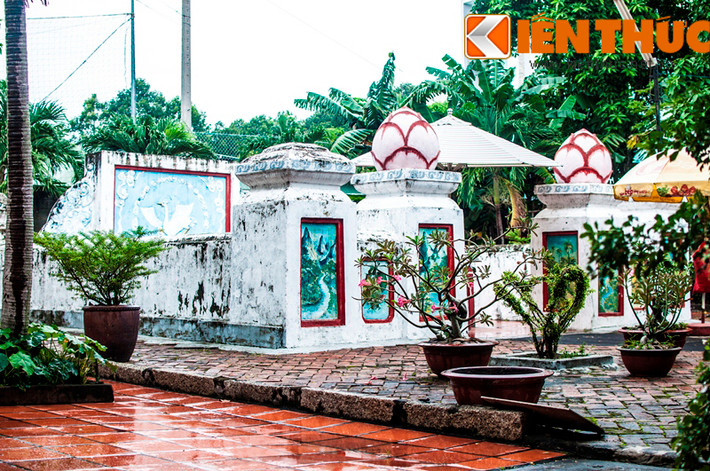 Đến năm Gia long thứ nhất (1802), ông được phong Dực Vận Công thần, Đặc tiến Phụ quốc Thượng tướng quân, Thượng trụ quốc và vua sai người mang hài cốt về mai táng tại Gia Định.