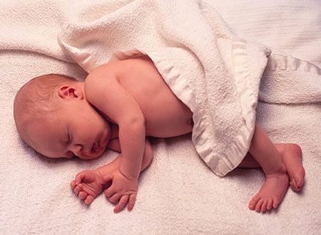 Do tâm lý bé bị xáo trộn: Giai đoạn mẹ đi làm, bé phải ở nhà với người khác…