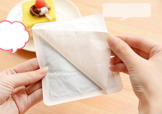 Giữ ấm bằng nhiệt nhân tạo. Đối với nhiều người, đây có thể là điều khó tránh nhất trong mùa đông. Nhưng nhiệt nhân tạo (tự miếng dán nhiệt, máy sưởi, điều hòa…) có thể gây ra xoang và bạn dễ bị cảm lạnh và cúm. Đối với những sản phẩm làm ấm không khí có thể gây ra tình trạng giảm độ ẩm trong không khí, điều này càng không có lợi cho sức khỏe.