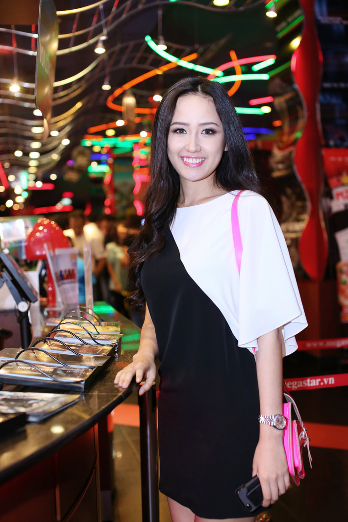 Năm 2013, Mai Phương Thúy thường xuyên vắng bóng trong các sự kiện của giới showbiz.