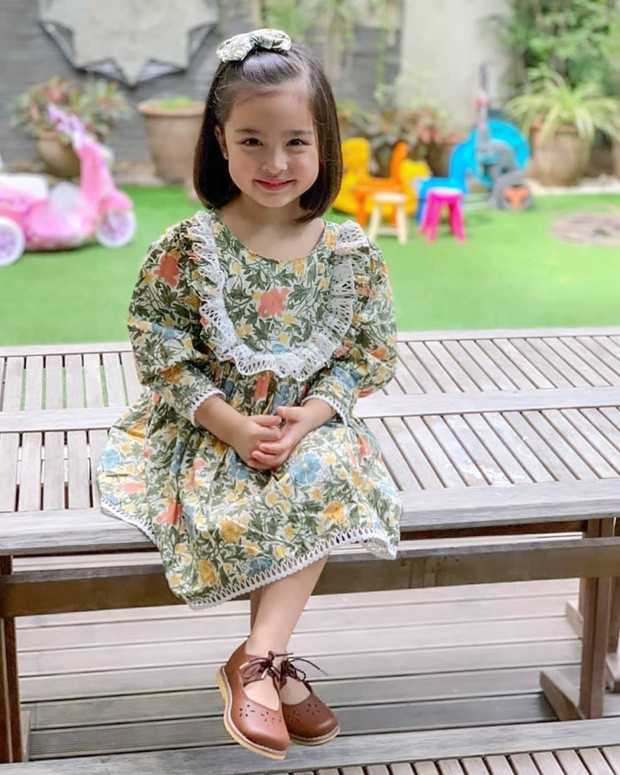 Mới đây, trên page cá nhân của mình, người đẹp khoe 1 bức hình của con gái Zia đã nhận được hơn 504 nghìn lượt like, gần 4.000 share, 6.800 bình luận. Dân mạng để lại nhiều lời khen "có cánh" cho thiên thần nhí.