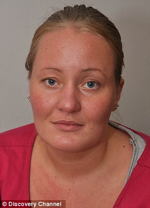Catherine Stewwart sống tại Liverpool, Anh trở về sau chuyến đi từ thiện ở châu Phi và bị tấn công bởi loài dòi ăn thịt ký sinh dưới da.
