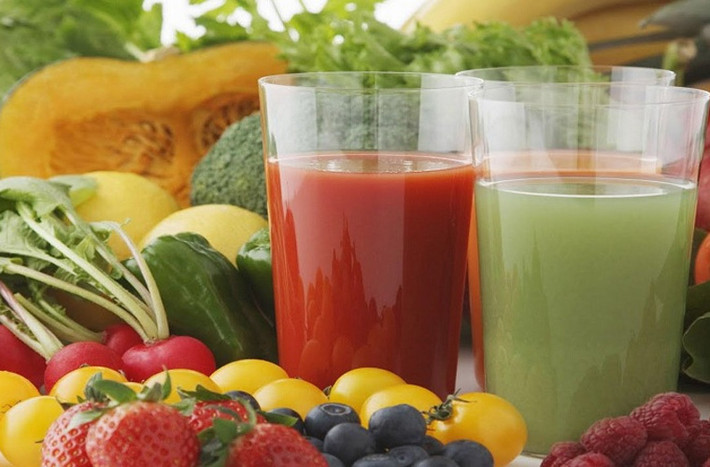 Rau hoa quả tươi cung cấp cho cơ thể nói chung và làn da nói riêng nhiều vitamin và chất dinh dưỡng, giúp làn da luôn khỏe.