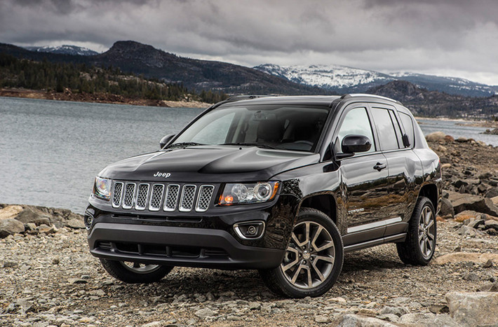 Jeep Compass - 43%, nằm trong số 3 mẫu xe được chuộng ít nhất.
