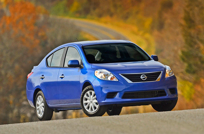Nissan Versa Sedan - 42%, nằm trong số 3 mẫu xe được chuộng ít nhất.