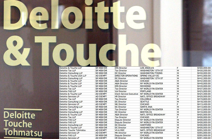 Các hacker còn phát tán cả "thông tin chi tiết về tiền lương của hơn 30.000 nhân viên của Deloitte, một hãng kiểm toán tại New York," theo báo cáo của trang Fusion.