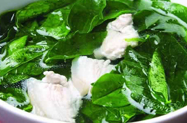 Khơi dậy ham muốn. Ngoài ra để tạo thuận lợi cho việc sản xuất sữa, lá rau ngót cũng rất giàu các hợp chất có thể khơi dậy tiềm năng và khả năng tình dục. Lá rau ngót có nhiều hợp chất phytochemical có tác dụng như dược liệu.