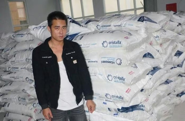 Công an TP HCM bắt tài xế sau khi kiểm tra container 5.jpg