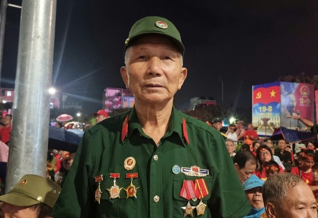 Cựu chiến binh Phan Thanh Hoa (75 tuổi, phường Yên Nghĩa, Hà Nội). Ảnh: VGP/Gia Huy 111-5385.jpg