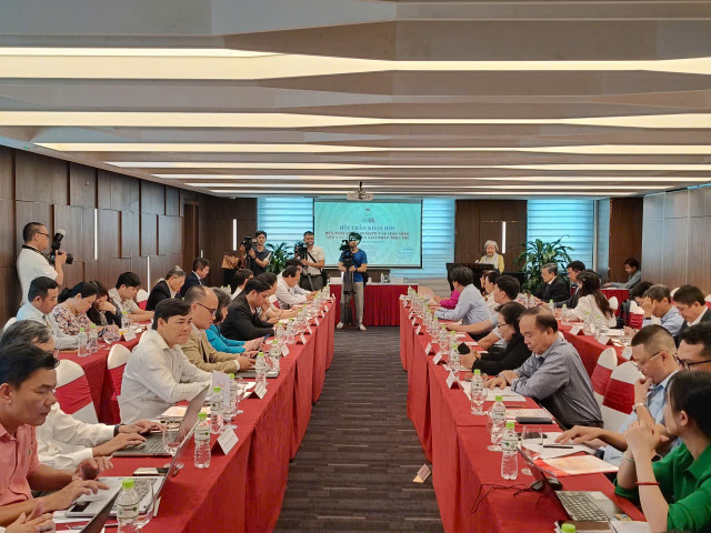 Toàn cảnh hội thảo khoa học với chủ đề “Đưa Nghị quyết 66-NQ/TW vào cuộc sống – Yêu cầu, cơ chế và giải pháp thực thi” hoithao-02.jpg